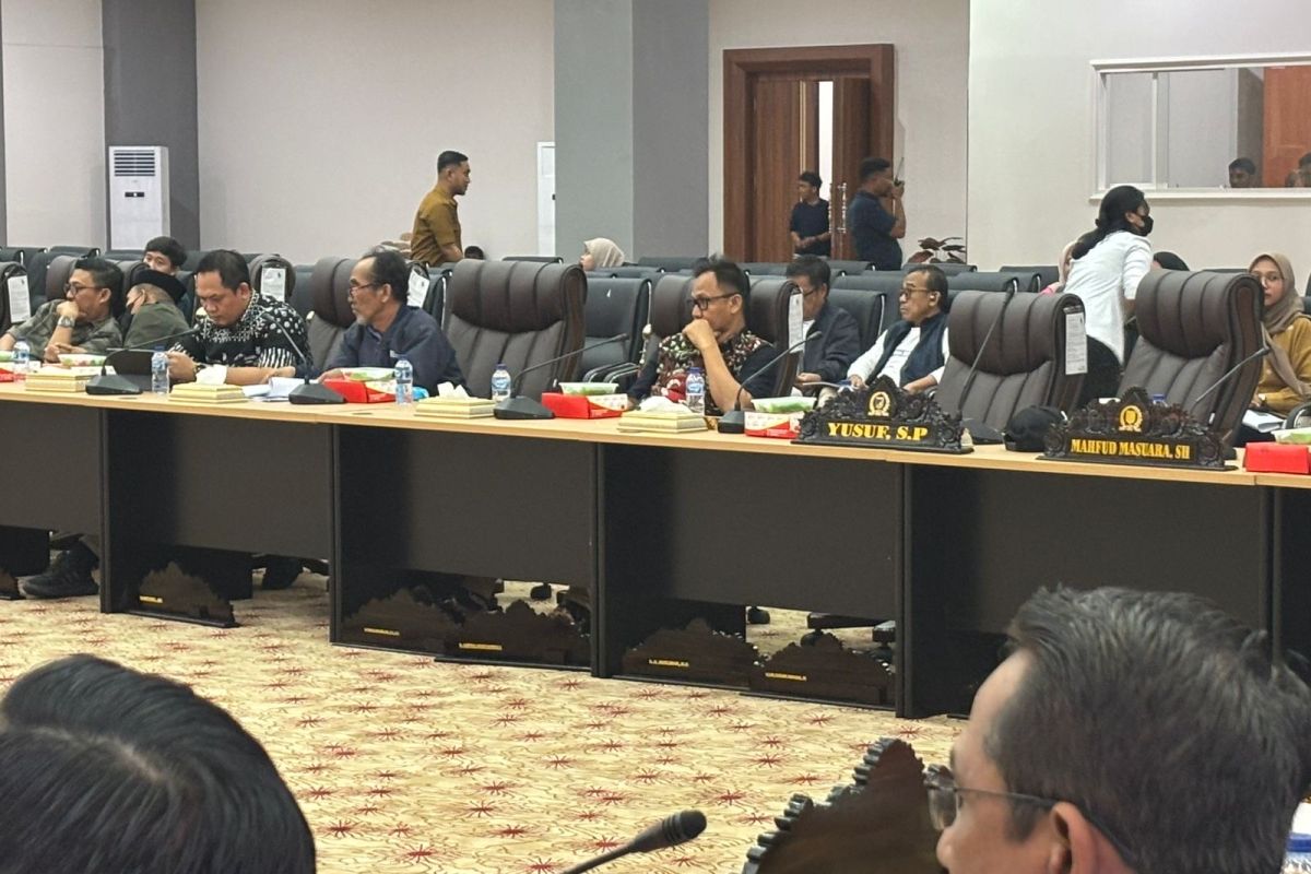 DPRD Sulteng uji publik Ranperda perlindungan masyarakat adat