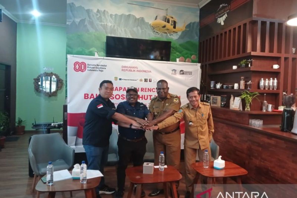 PT Freeport rayakan kemeriahan HUT RI bersama warga Ayuka-Tipuka