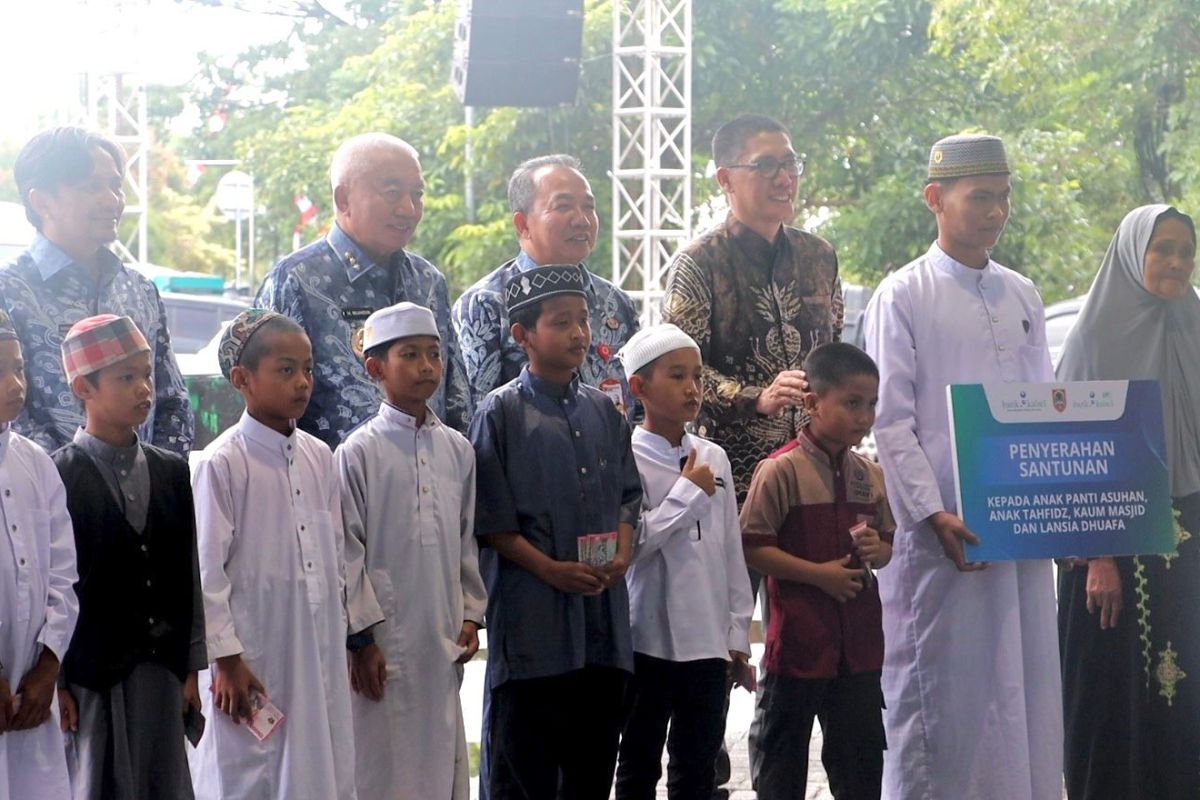 Bank Kalsel salurkan santunan untuk 980 penerima