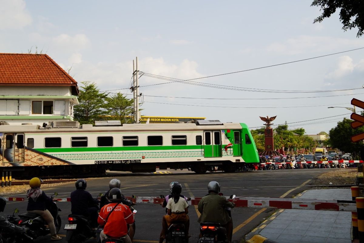 Stasiun Caruban Madiun layani 52.754 penumpang pada semester I 2025