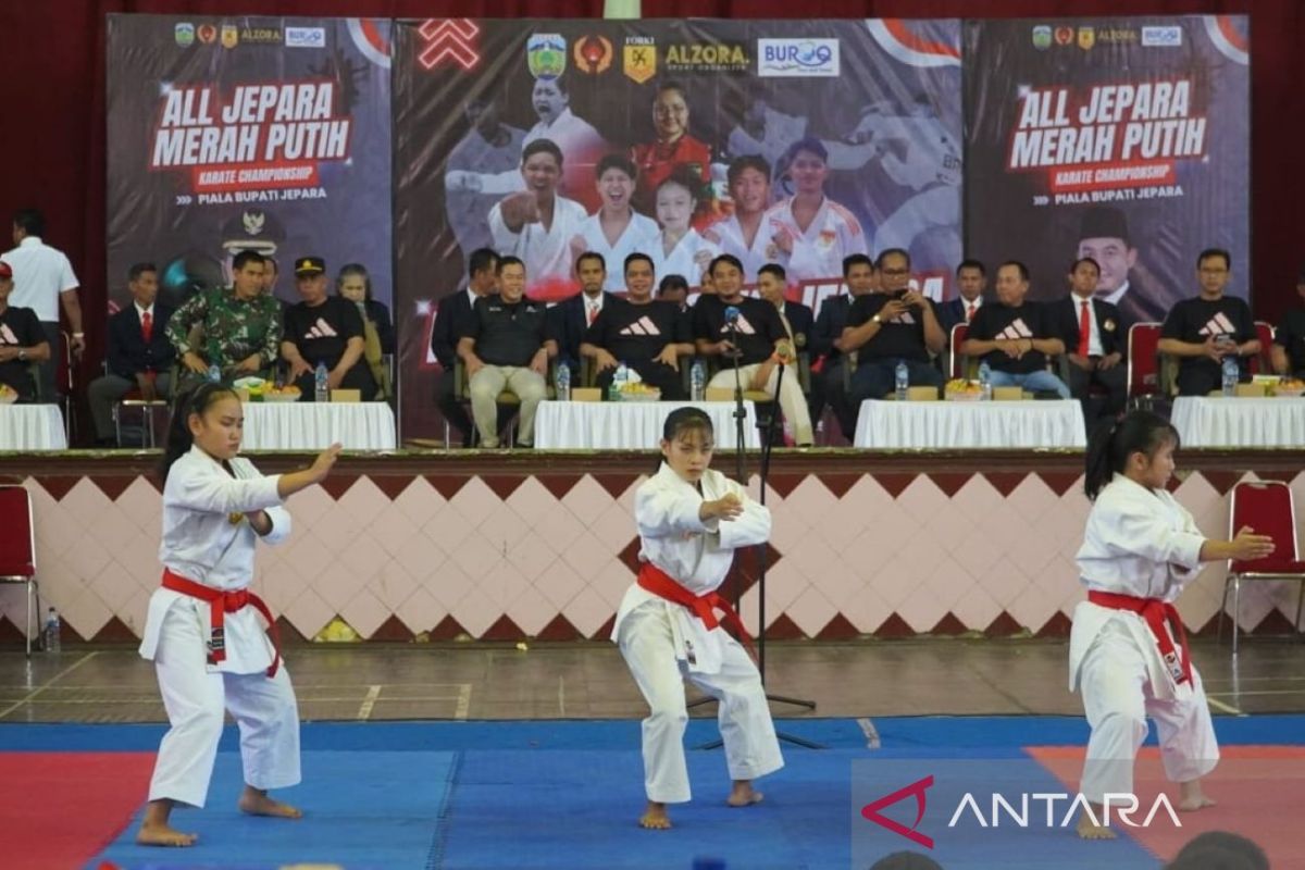 395 atlet ramaikan  Kejurkab "Jepara Merah Putih Karate Championship"