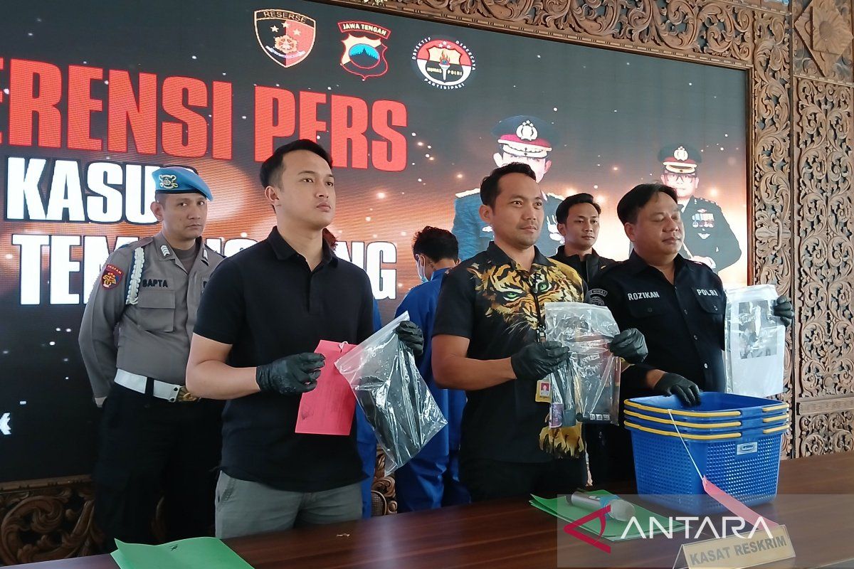 Polres Temanggung tahan dua pelaku pencurian minimarket di Parakan