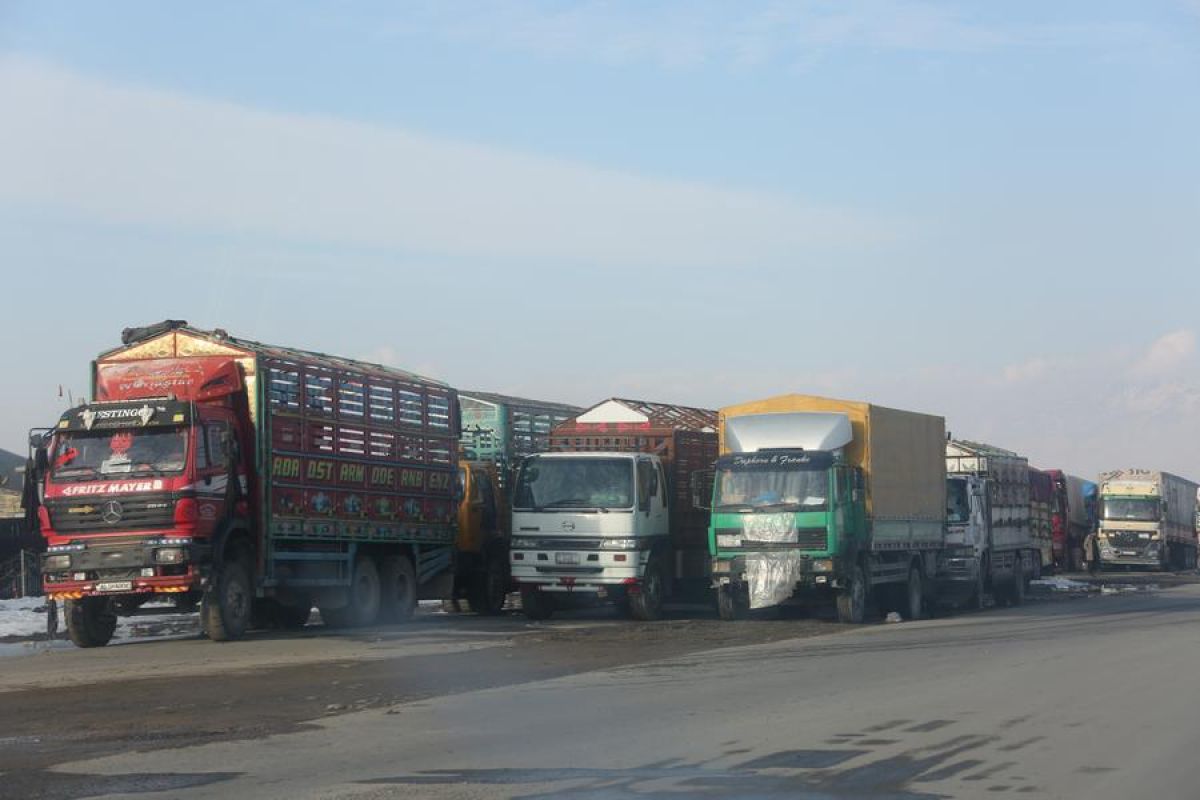 Afghanistan dan Kirgizstan perkuat hubungan dagang dan ekonomi