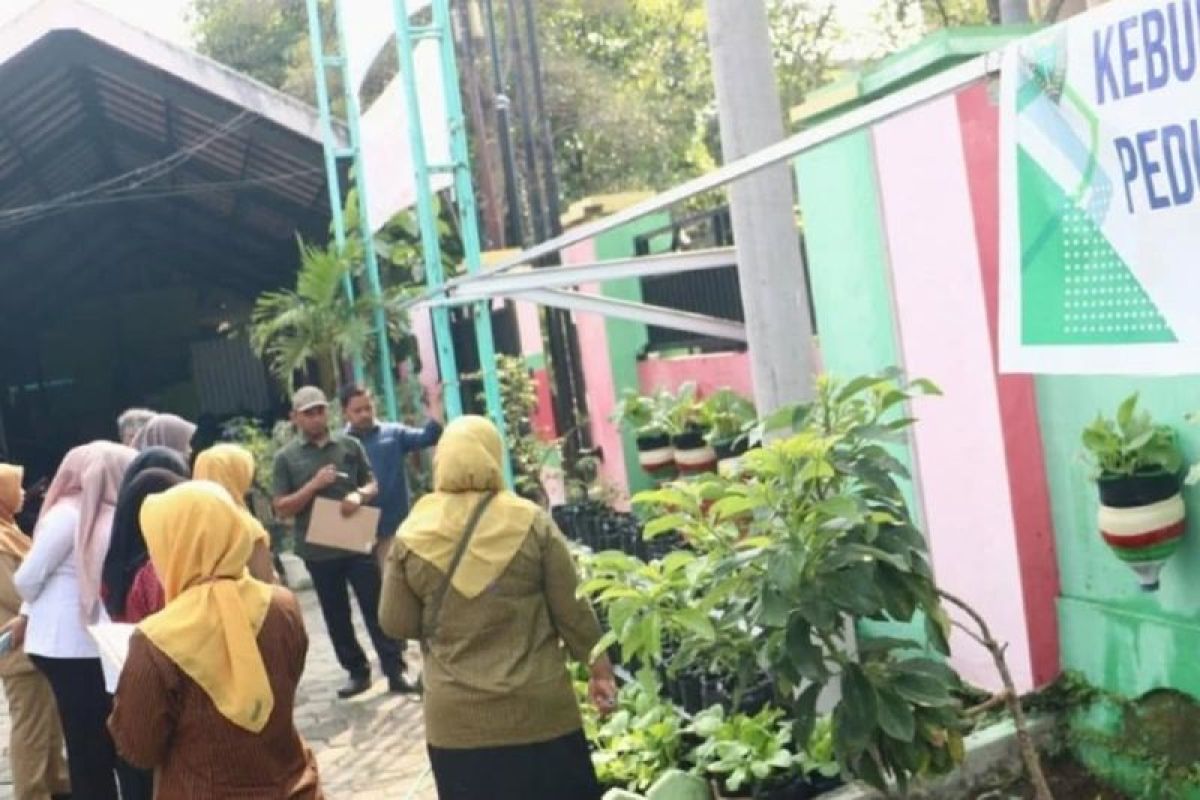 SMPN 1 juara program Sekolah Peduli Inflasi 2025 di Kota Madiun
