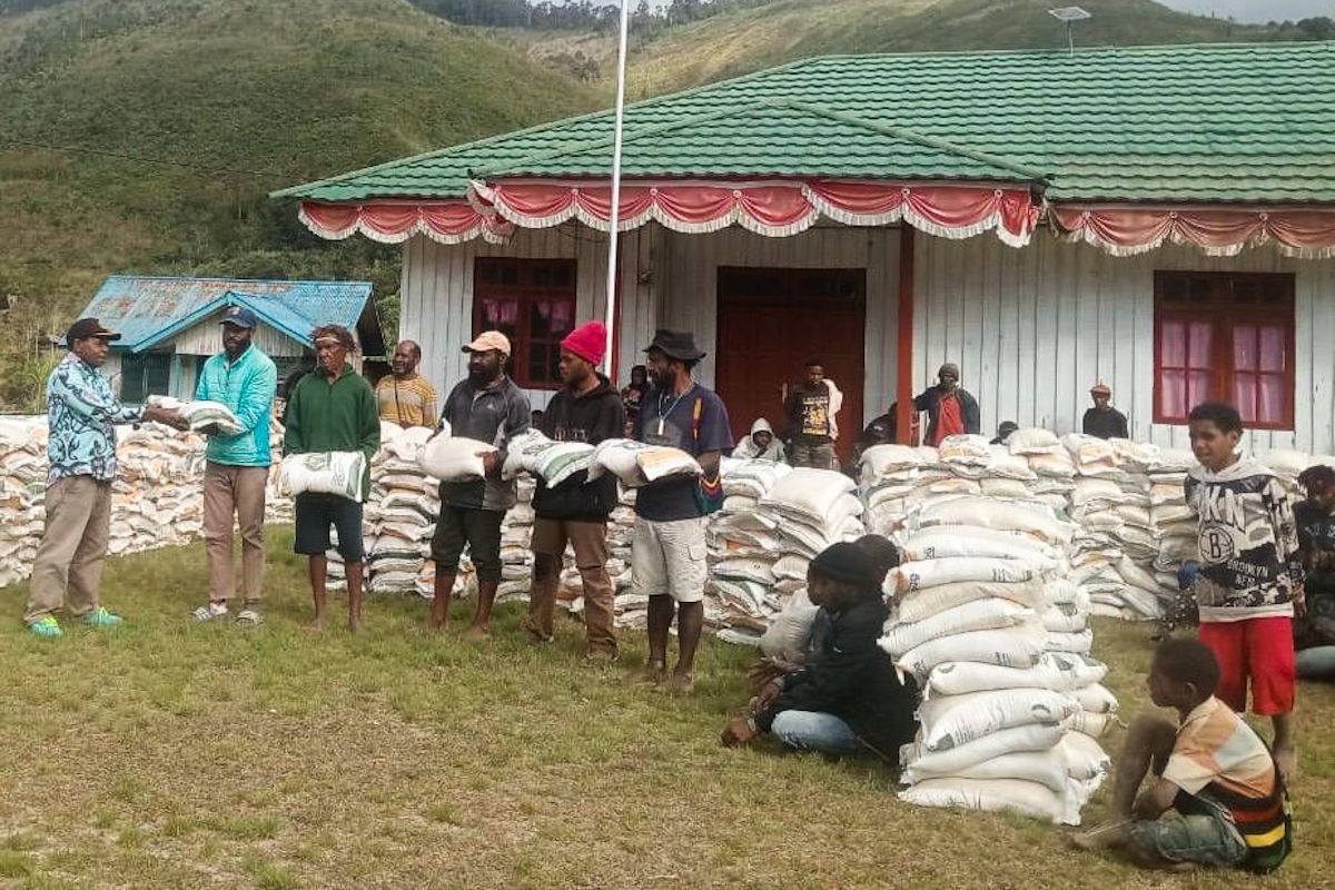 Bulog gencarkan penyaluran bantuan pangan dan gerakan pangan murah di Papua