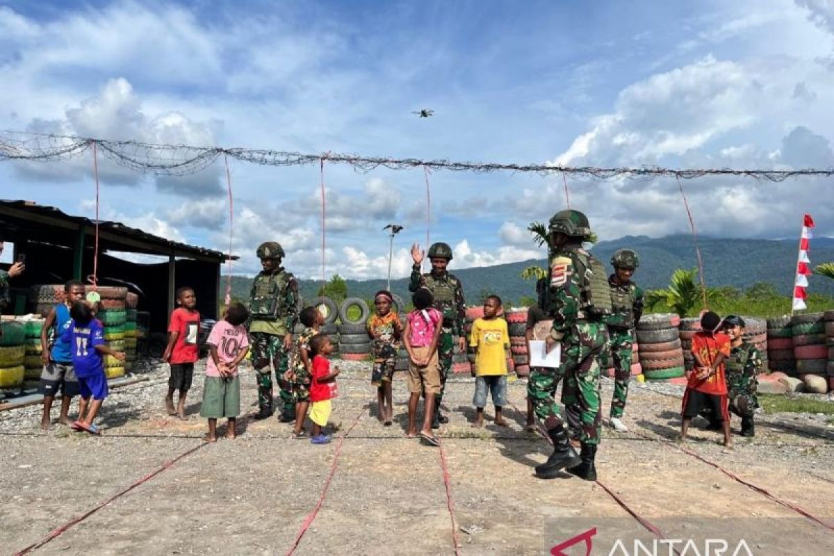 Satgas Yonif 521/DY gelar lomba untuk anak di Papua sambut HUT RI