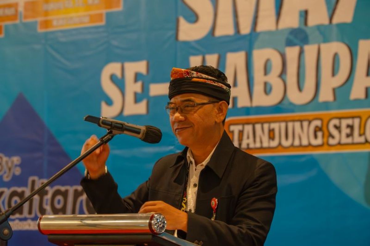 Robby Ajak Siswa Tingkatkan Kemampuan Jurnalistik dan Kepemimpinan