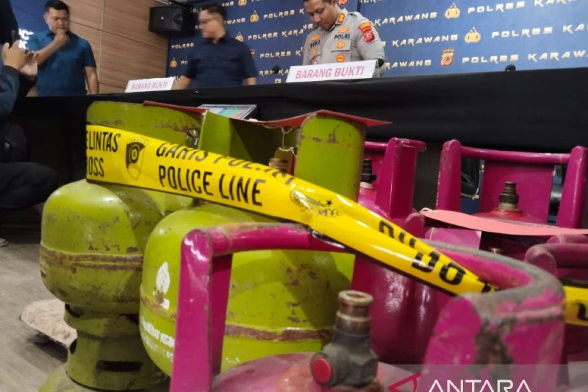 Polres Karawang ungkap praktik pengoplosan gas elpiji bersubsidi