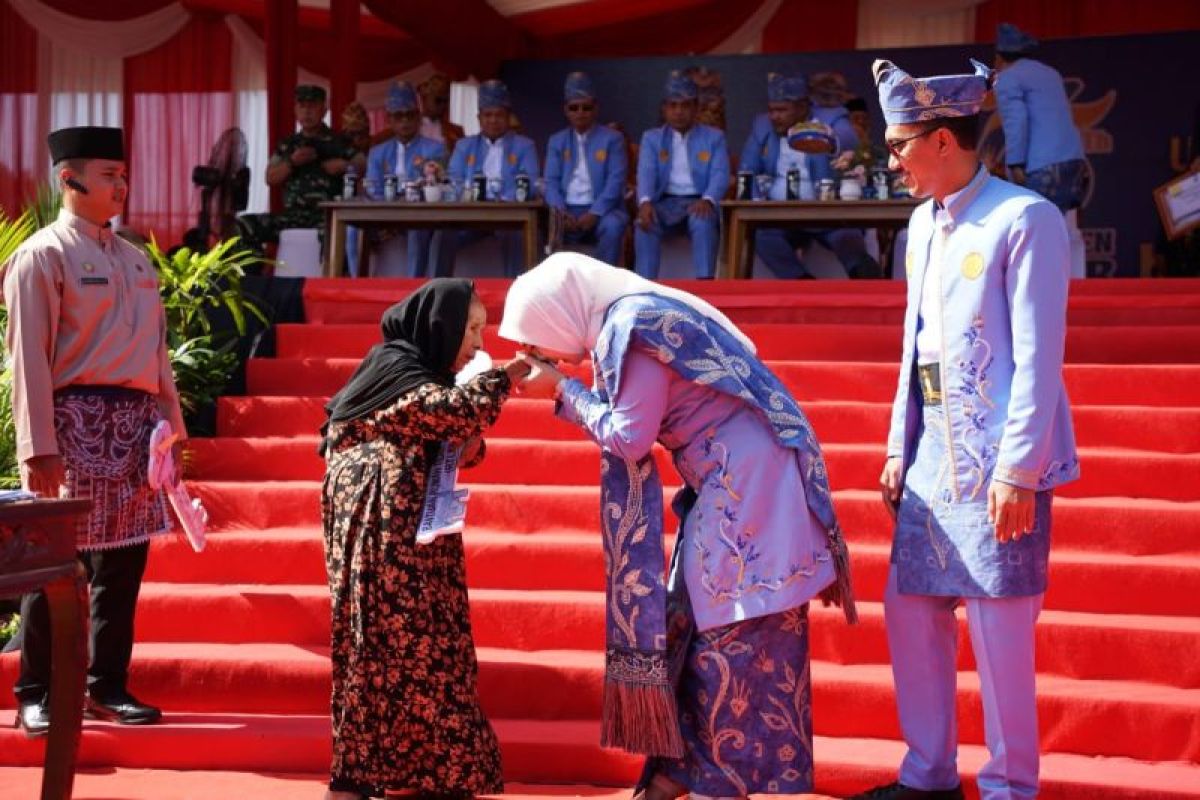 Pemkab Banjar gaungkan semangat gotong royong pada HUT ke-75