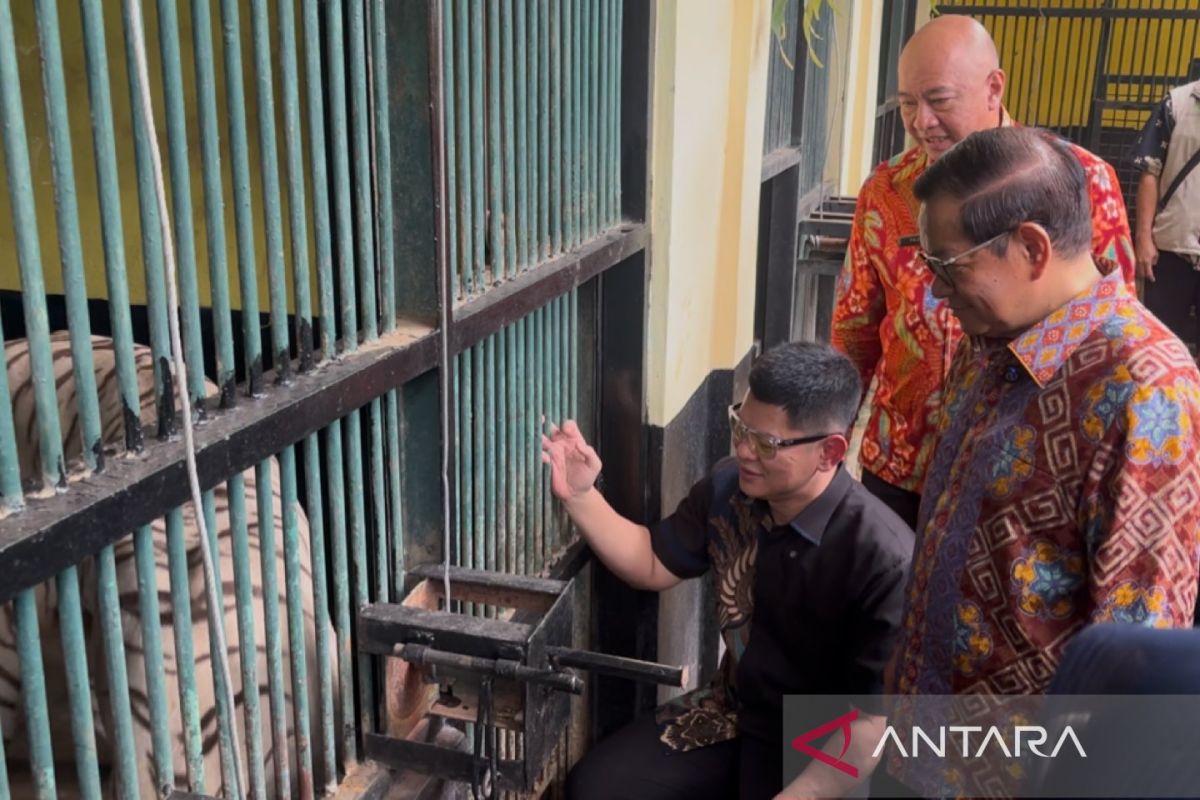 Pram pertimbangkan tambah jam operasional Ragunan hingga malam hari