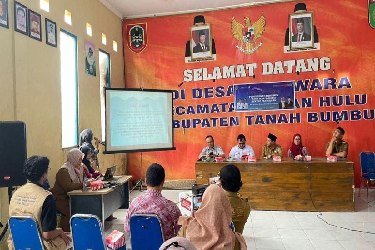 Mahasiswa ULM edukasi masyarakat kandungan Ikan gabus  bagi tubuh