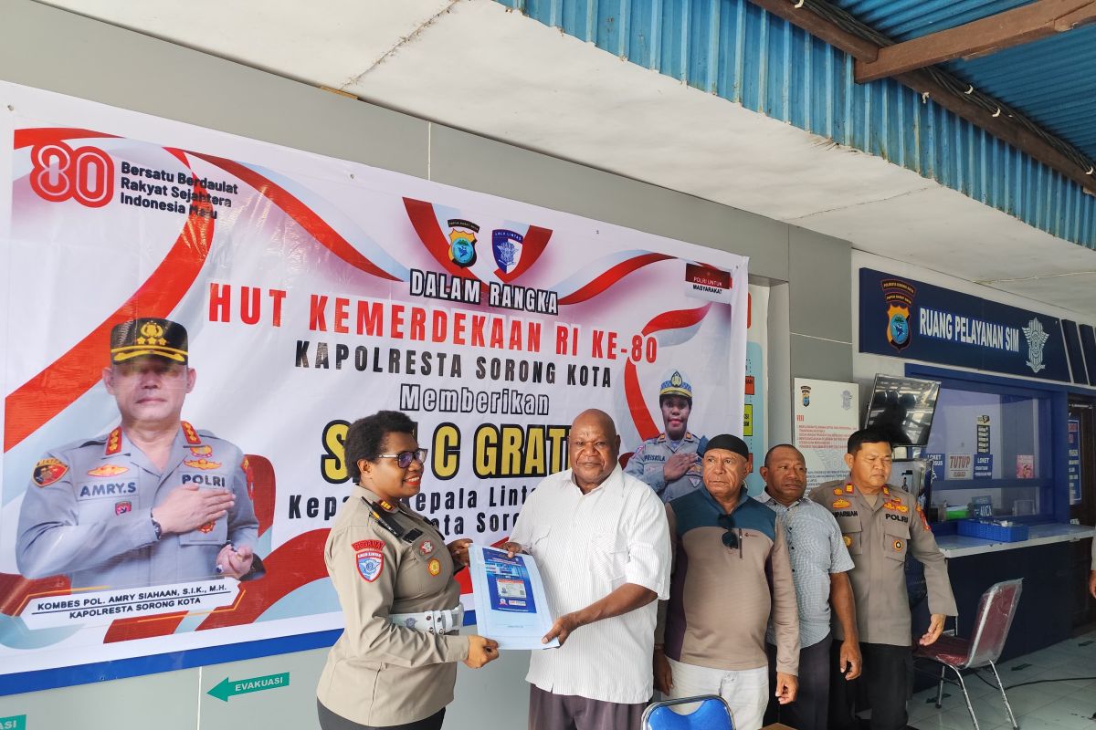 Polresta Sorong fasilitasi pembuatan SIM gratis untuk 42 Kepala Suku Papua