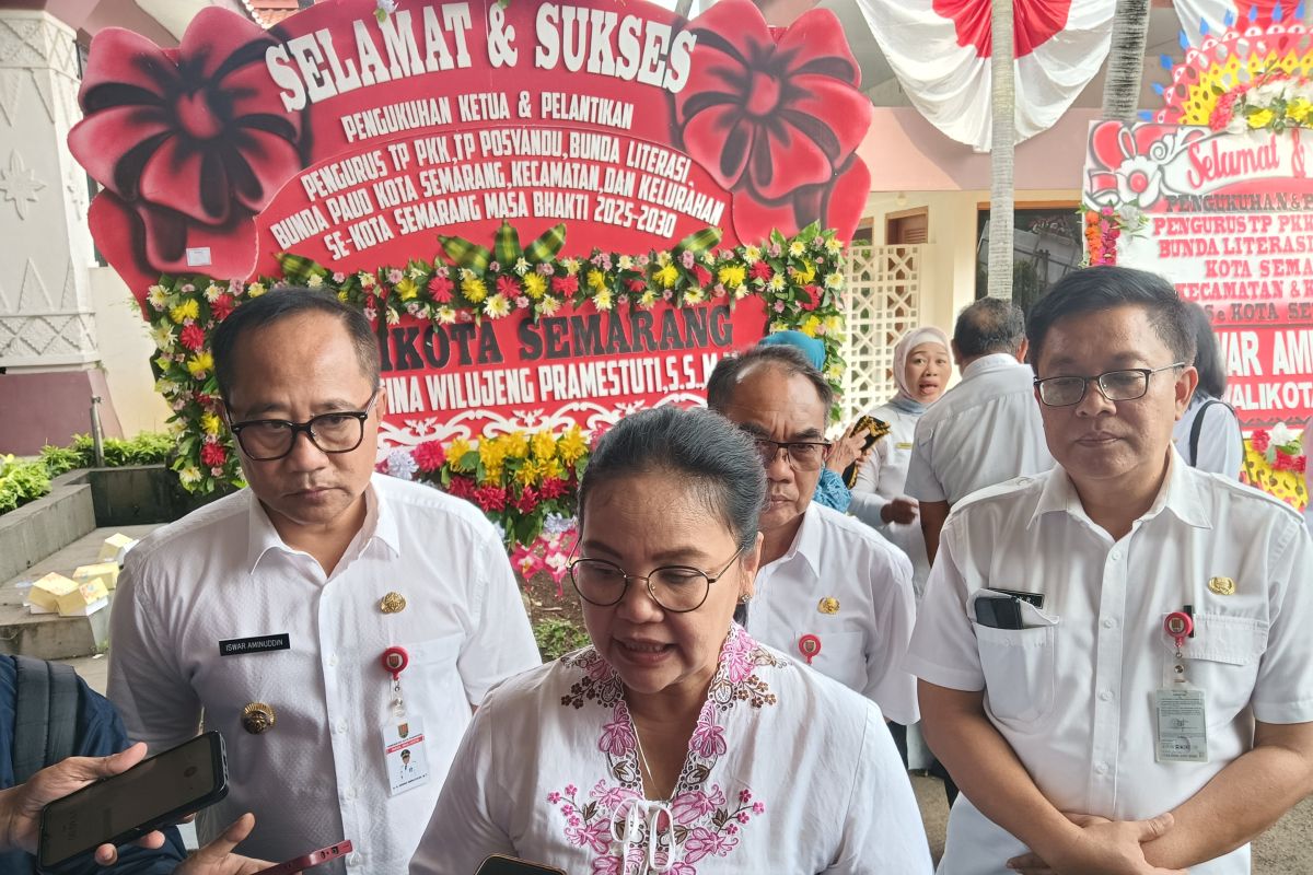 Semarang targets 10,000 mangrove trees to protect coastline