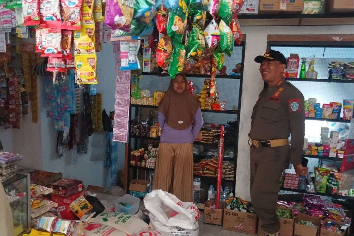 Petugas gabungan Ponorogo intensifkan penindakan rokok ilegal