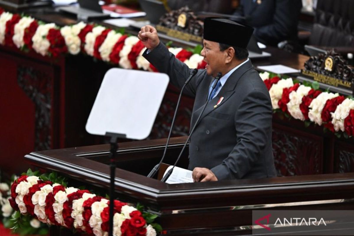 Prabowo vows legal action against greedy, deceitful business elites