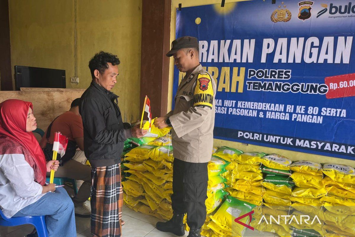Polres  Temanggung bantu distribusi beras SPHP untuk dijual ke warga