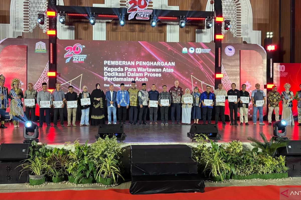 Journalists in Aceh awarded for role in peace process