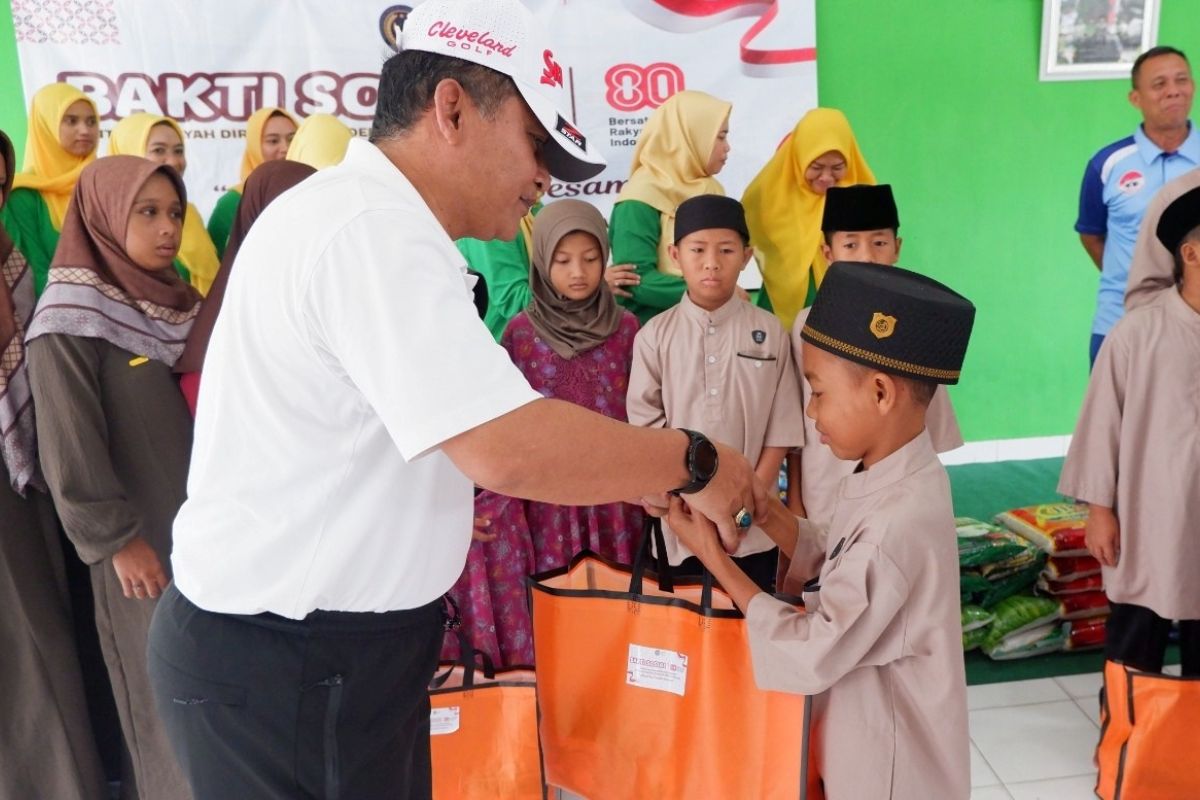 Ditjenpas Babel bagikan paket sembako HUT Ke-80 RI