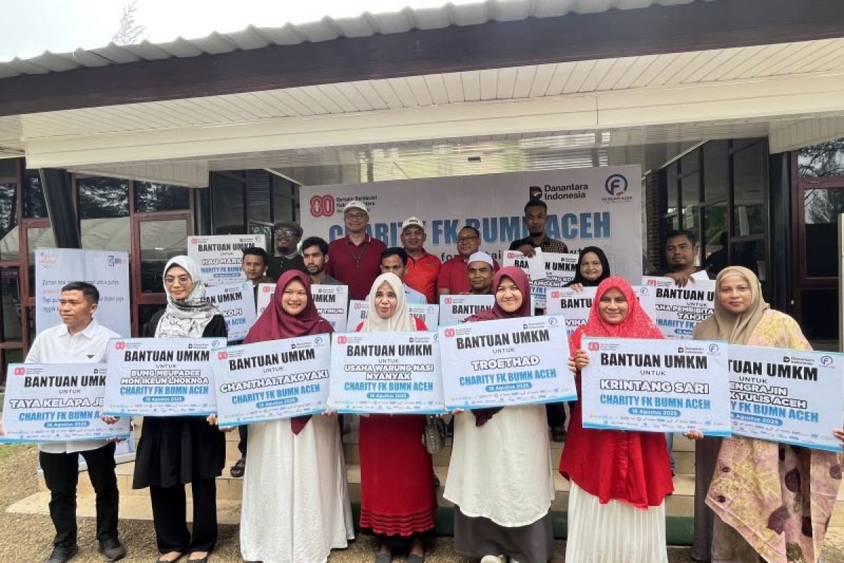 Charity FK BUMN Aceh salurkan bantuan untuk 18 UMKM