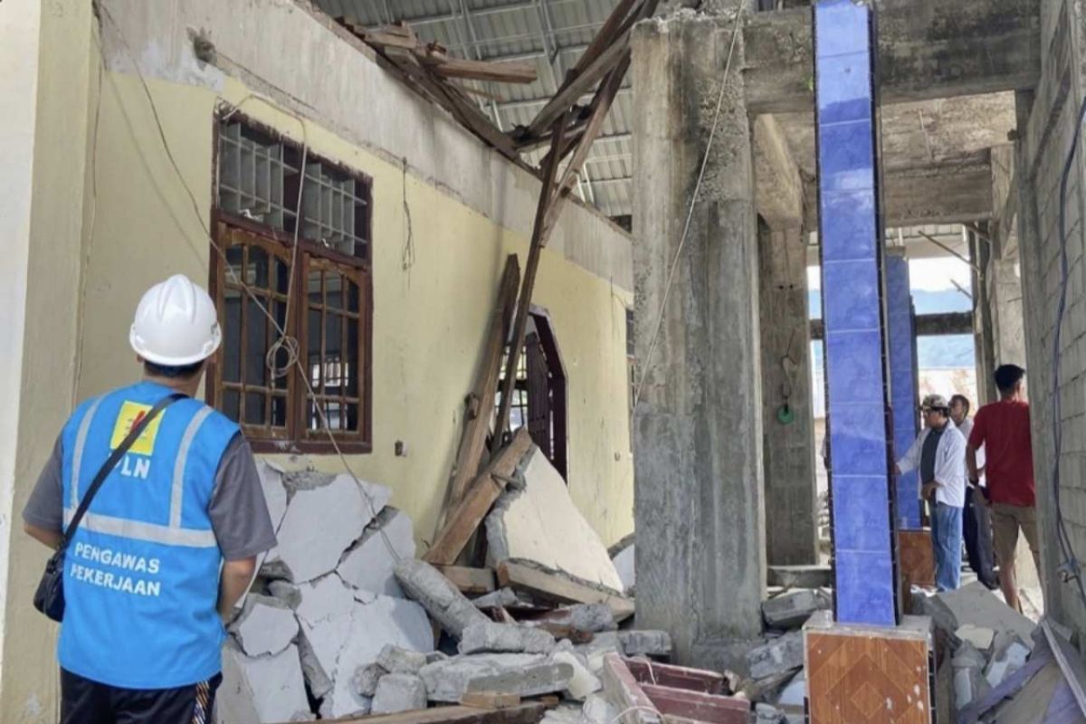 PLN pulihkan sistem kelistrikan terdampak gempa di Poso
