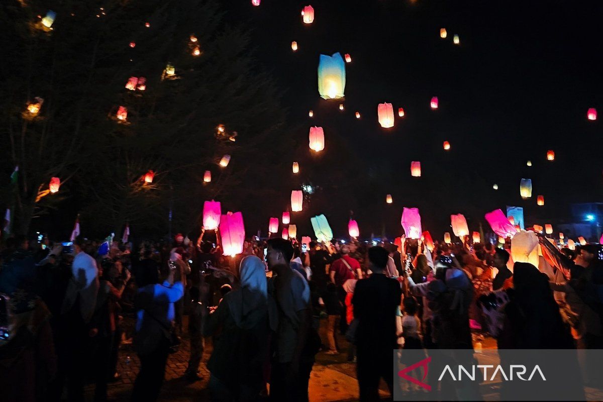 Kogabwilhan I dan Pemkab Natuna terbangkan 1.000 lampion