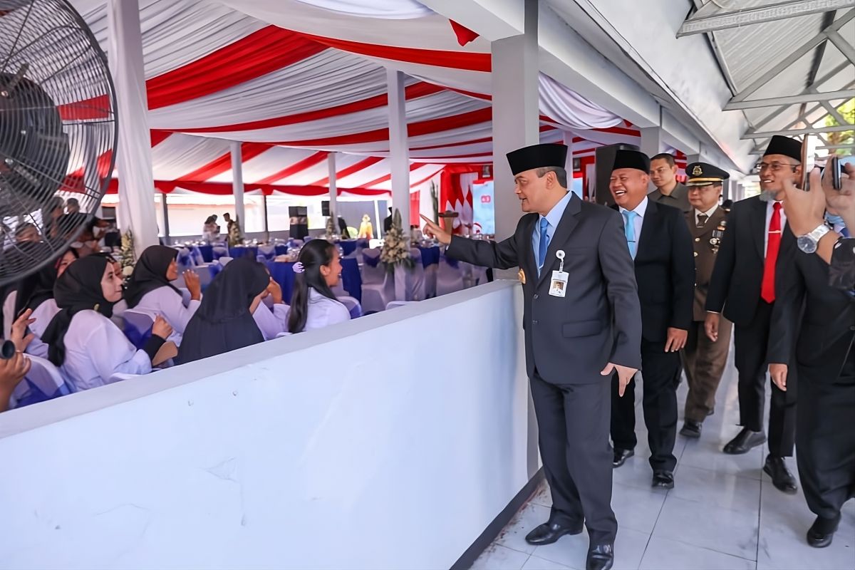 8.737  narapidana terima remisi HUT Ke-80 RI dari Gubernur Jateng