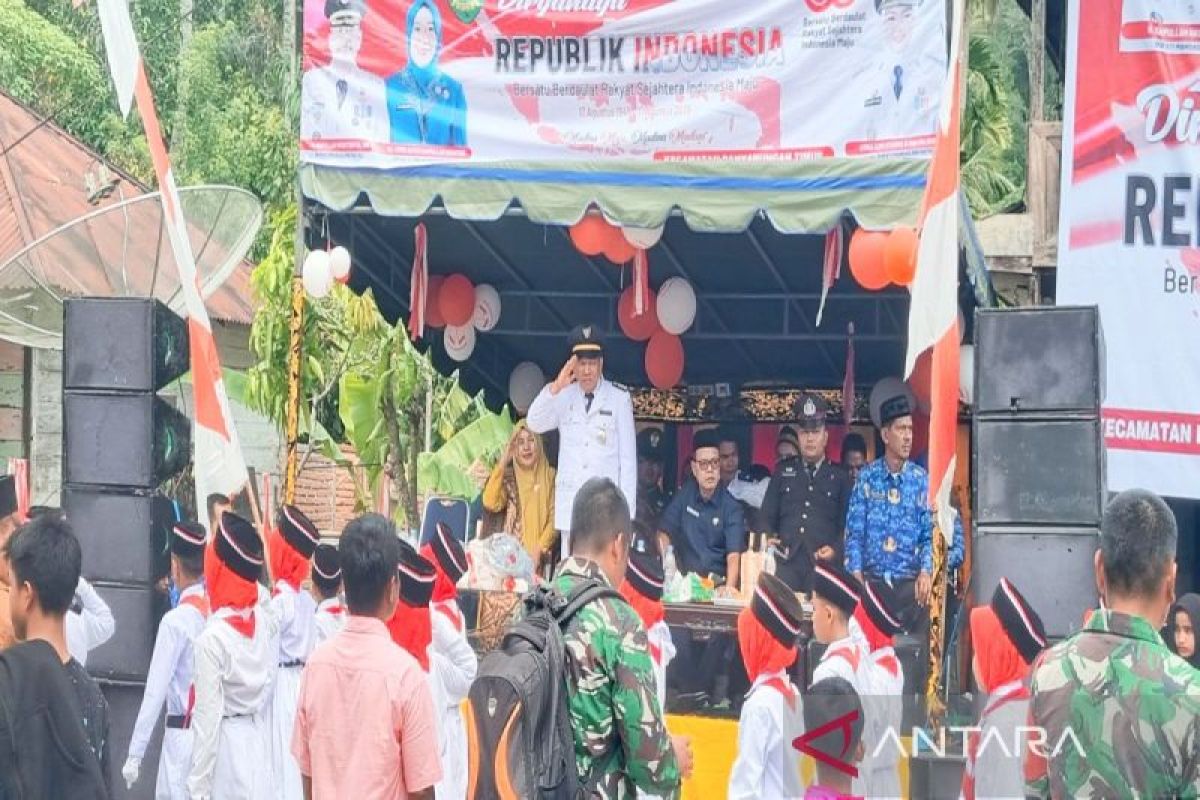 Upacara HUT ke-80 RI di Panyabungan Timur berlangsung khidmat dan meriah