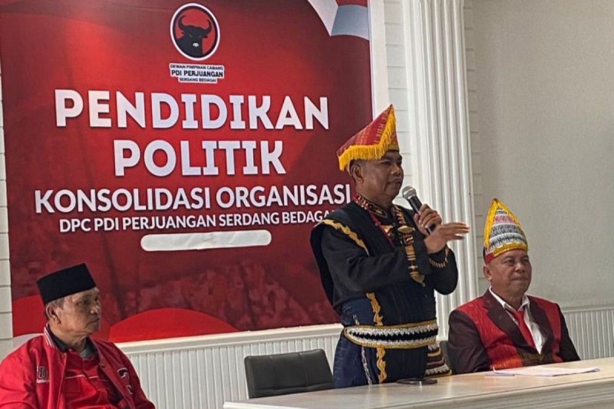 Ketua DPC PDI Perjuangan Darma Wijaya dorong kader muda melek politik