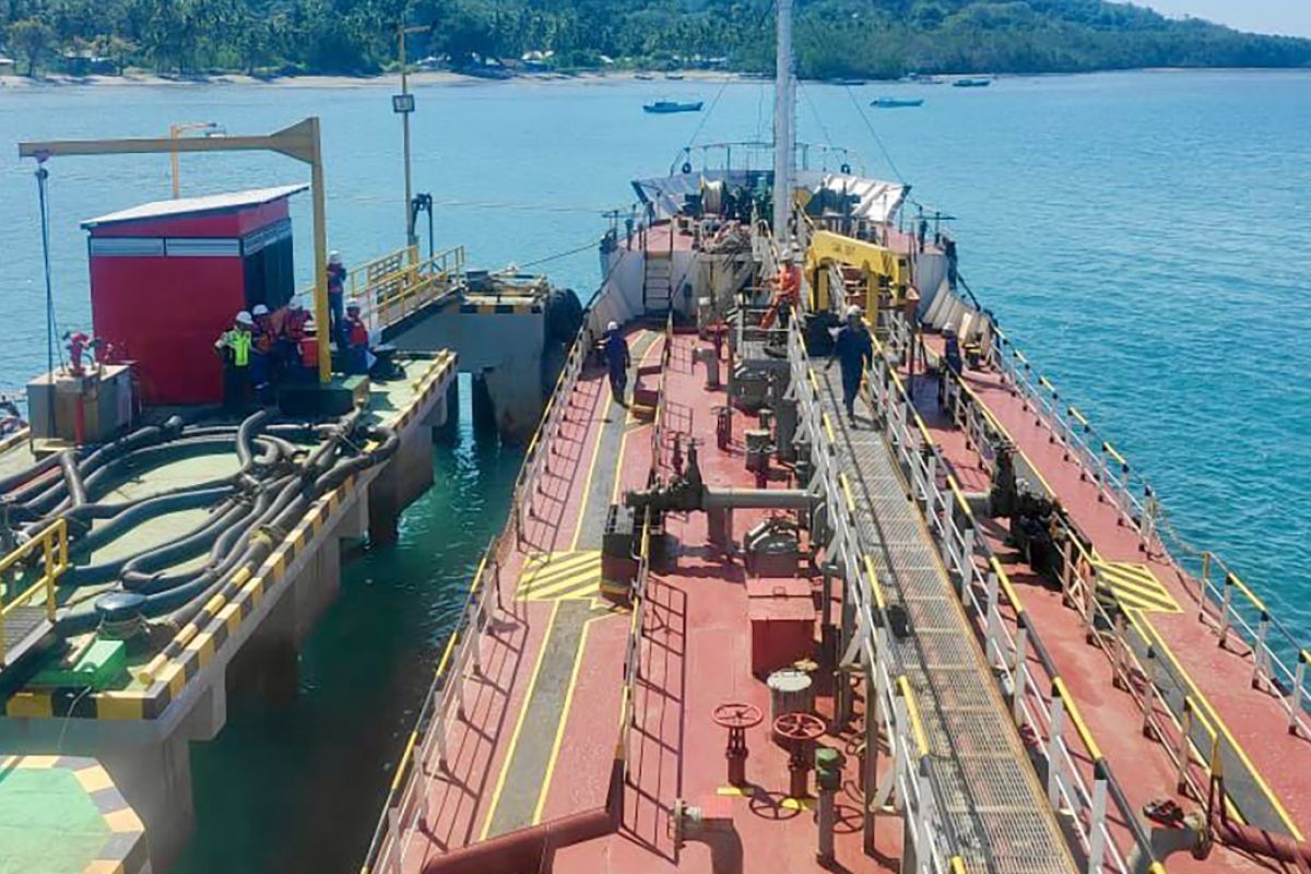 Pertamina memastikan penyaluran BBM di Flores kembali normal pekan ini