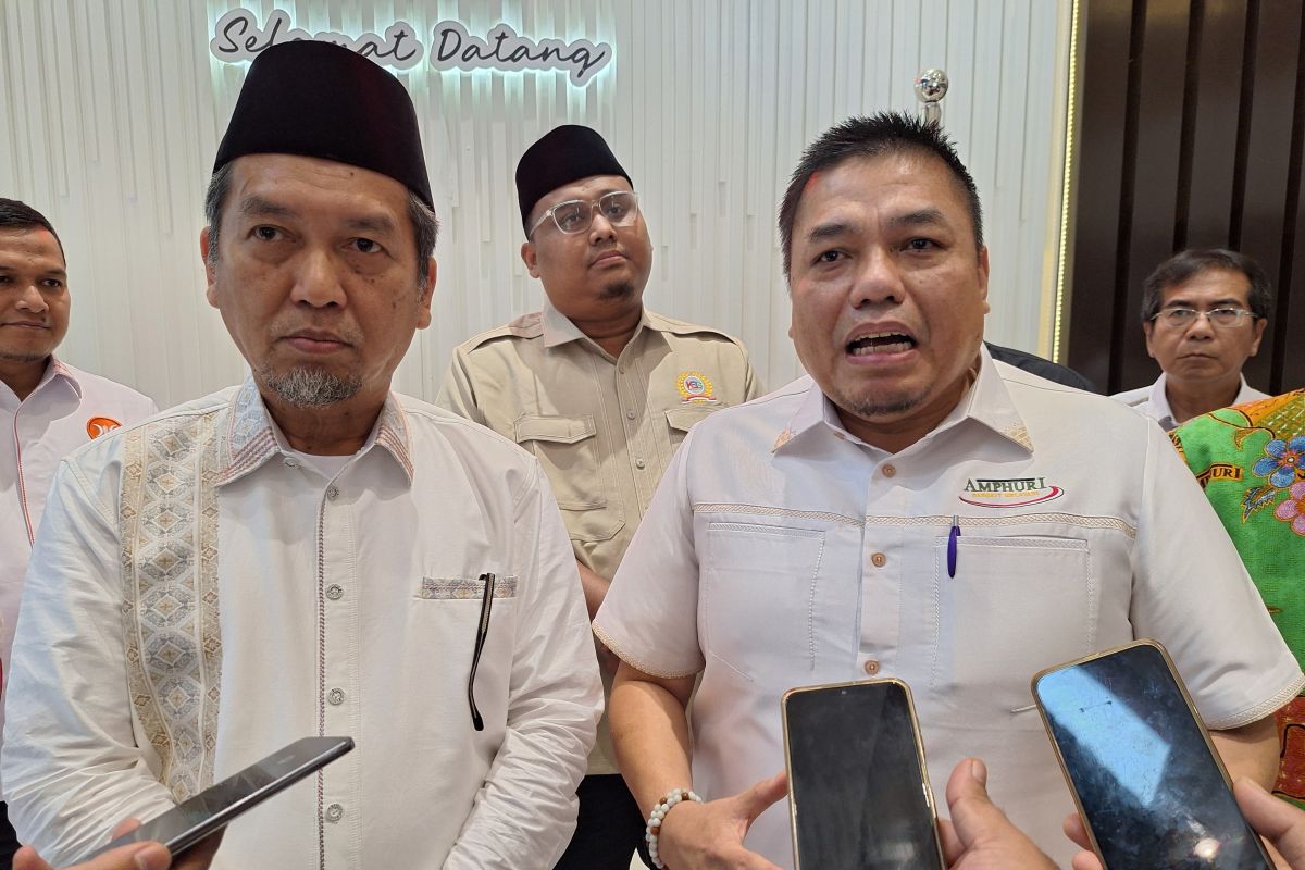 13 Asosiasi Haji Umrah ungkap alasan tolak legalisasi umrah mandiri