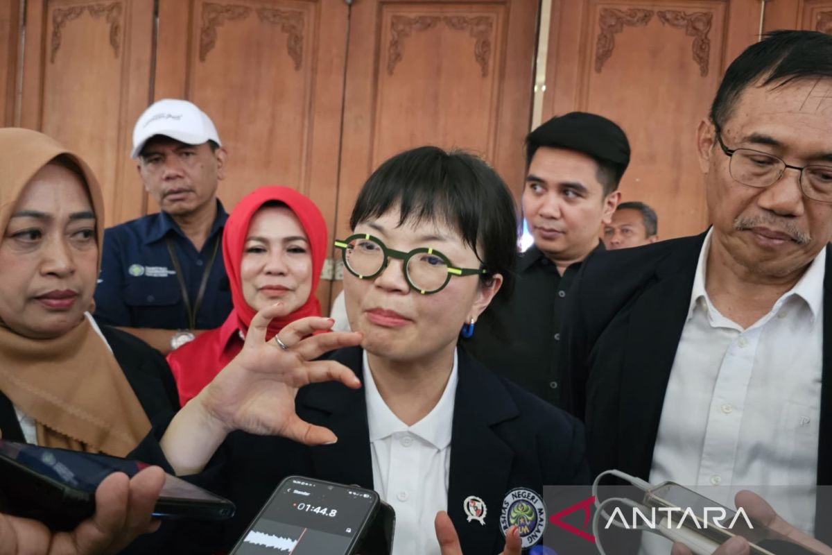 Deputy Minister urges greater student involvement in research
