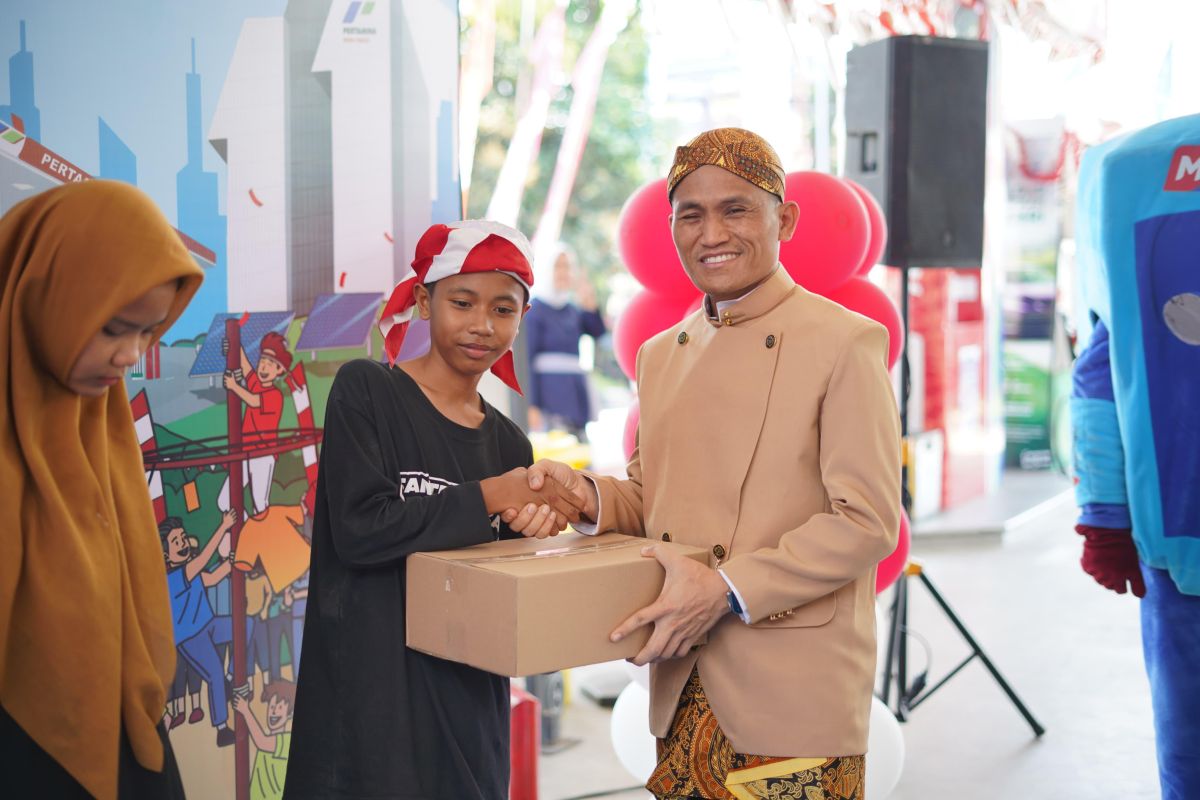 Rayakan HUT RI, Pertamina Patra Niaga beri santunan hingga lomba