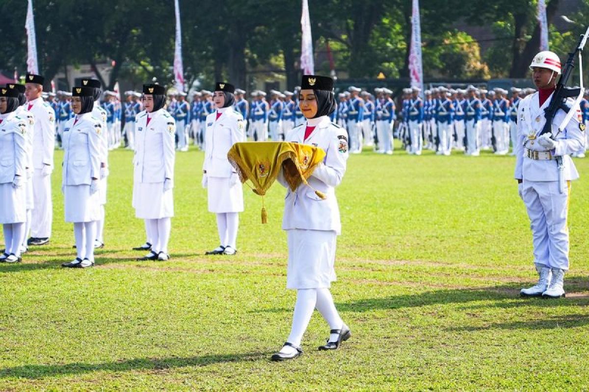33 PNS Pemkot Magelang terima Satyalancana Karya Satya