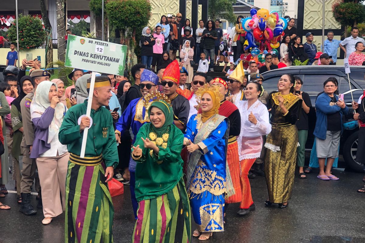 Pemprov gelar karnaval budaya sambut HUT ke-80 Maluku 2025