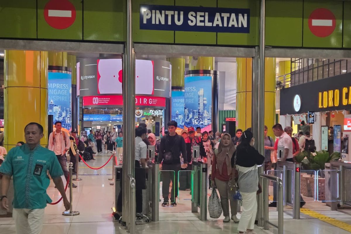 KAI Jakarta layani 311.847 penumpang selama masa libur Agustus 2025 