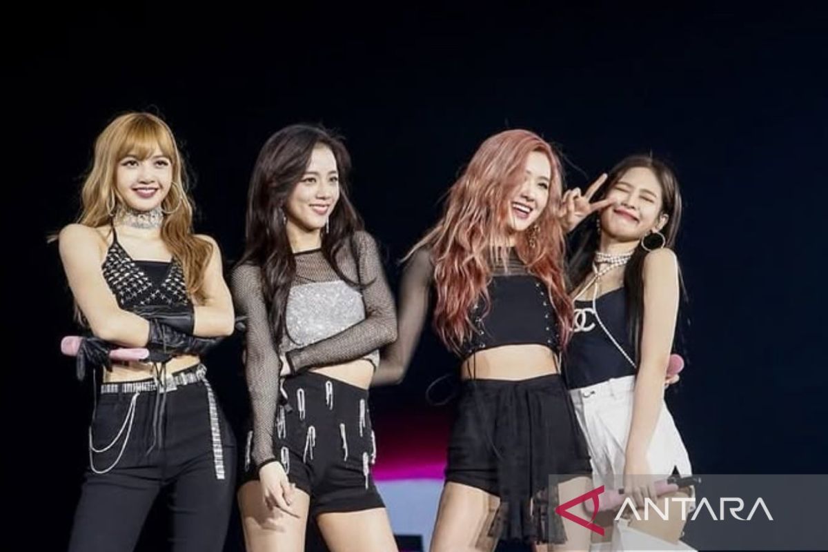 Blackpink cover lagu Wannabe dari Spice Girls saat tampil di London