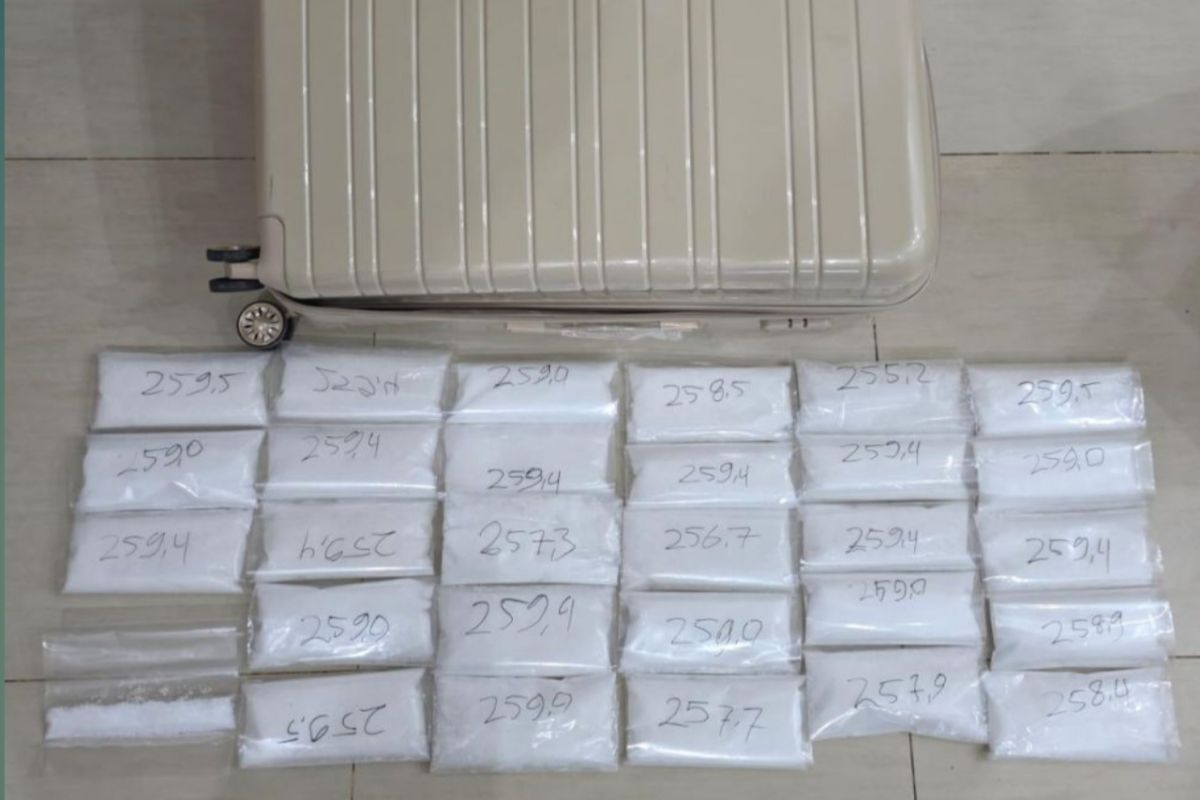 Polda Riau telusuri jaringan dua kurir hendak selundupkan 13 kg sabu