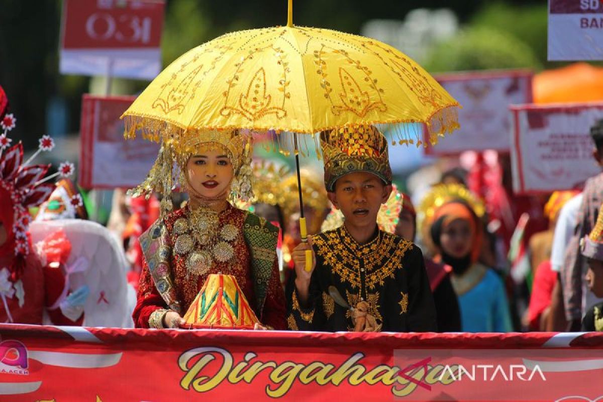 FOTO - Pawai semarak HUT RI di Aceh