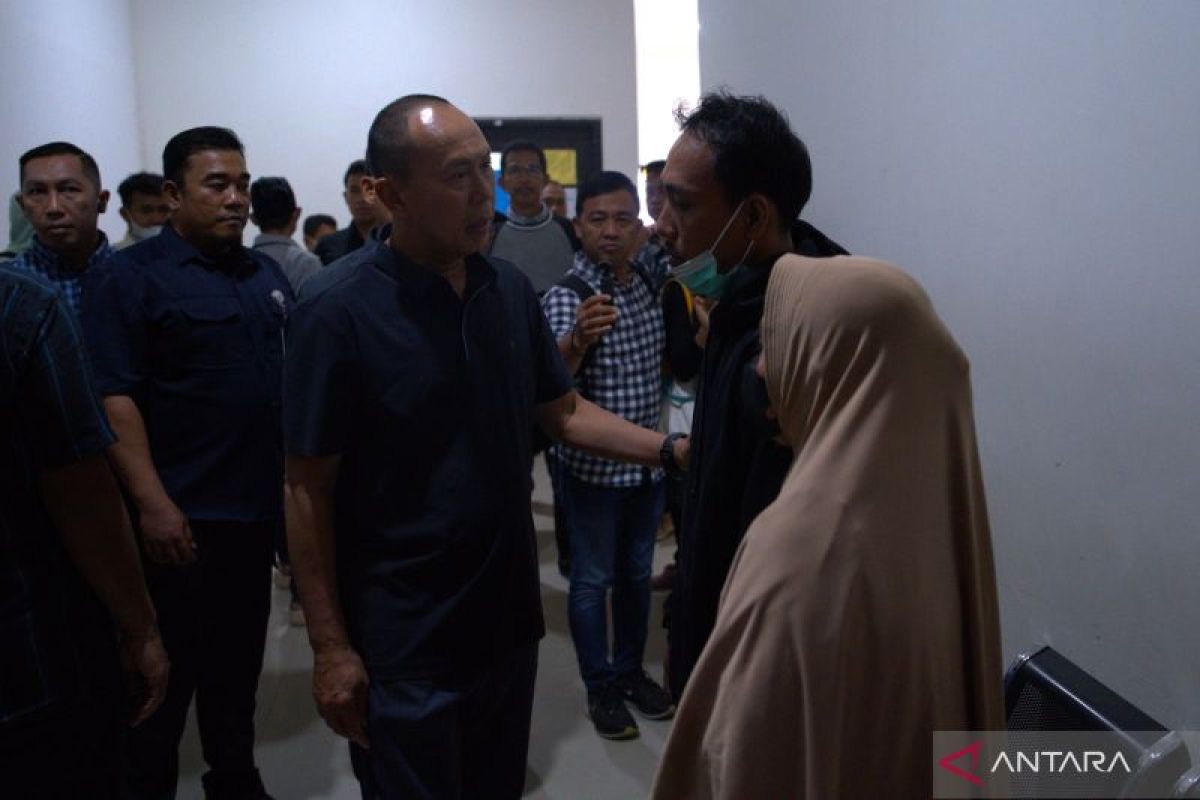 Gubernur Sultra besuk pelajar korban pengeroyokan di RSUD Bahteramas