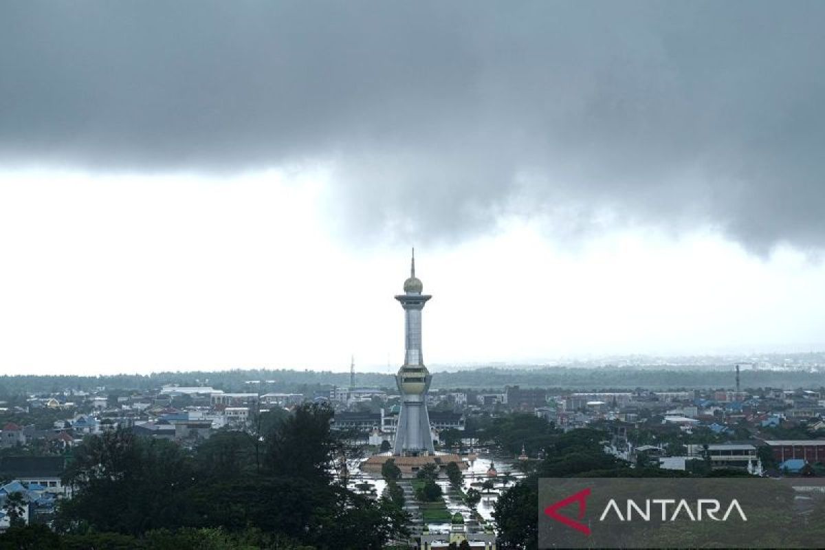 BMKG prakirakan mayoritas wilayah Indonesia diguyur hujan pada Senin