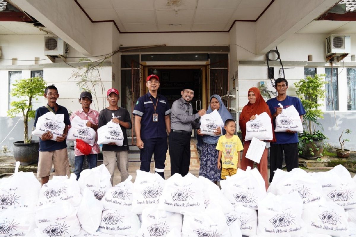 PT Timah bantu keluarga miskin ekstrem di Bangka Selatan