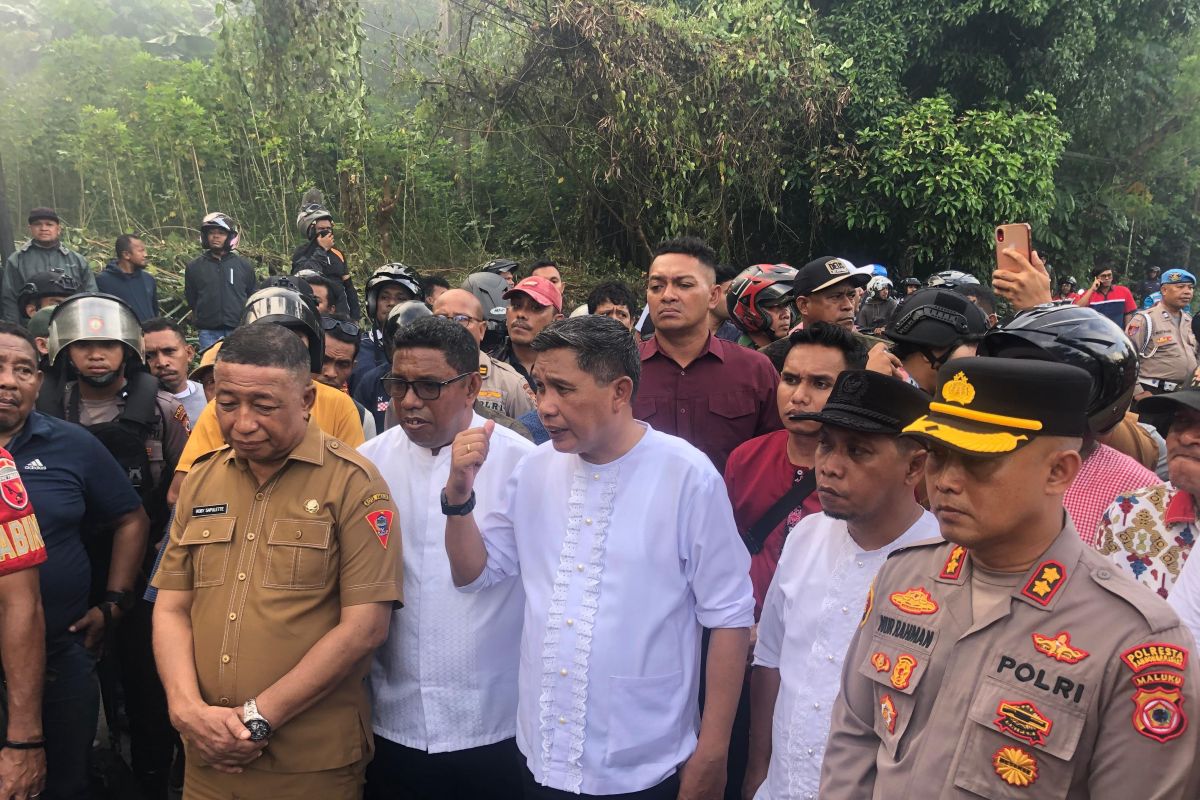 Pemkot Ambon minta masyarakat tak terprovokasi bentrok di Hunuth