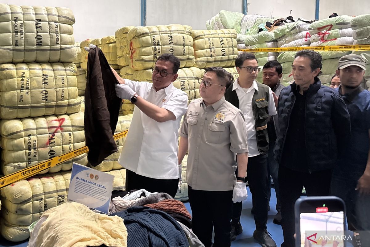 Local textile industry hit by imported used clothing: minister