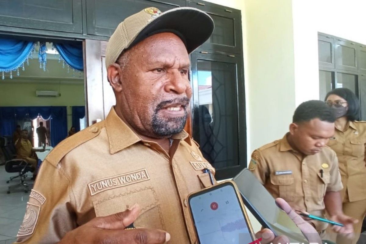 Pada 2026, semua anak di Jayapura terima beasiswa