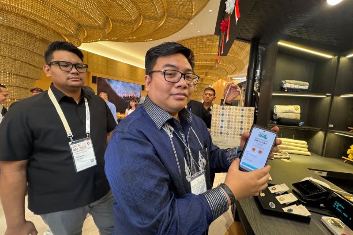 Anggota DPR jajal transaksi QRIS Indonesia di Osaka Expo, Jepang