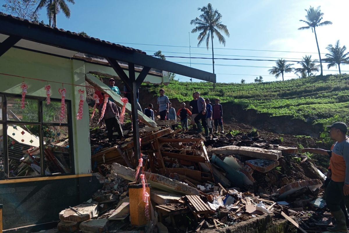 BPBD Tulungagung catat delapan rumah rusak terdampak longsor