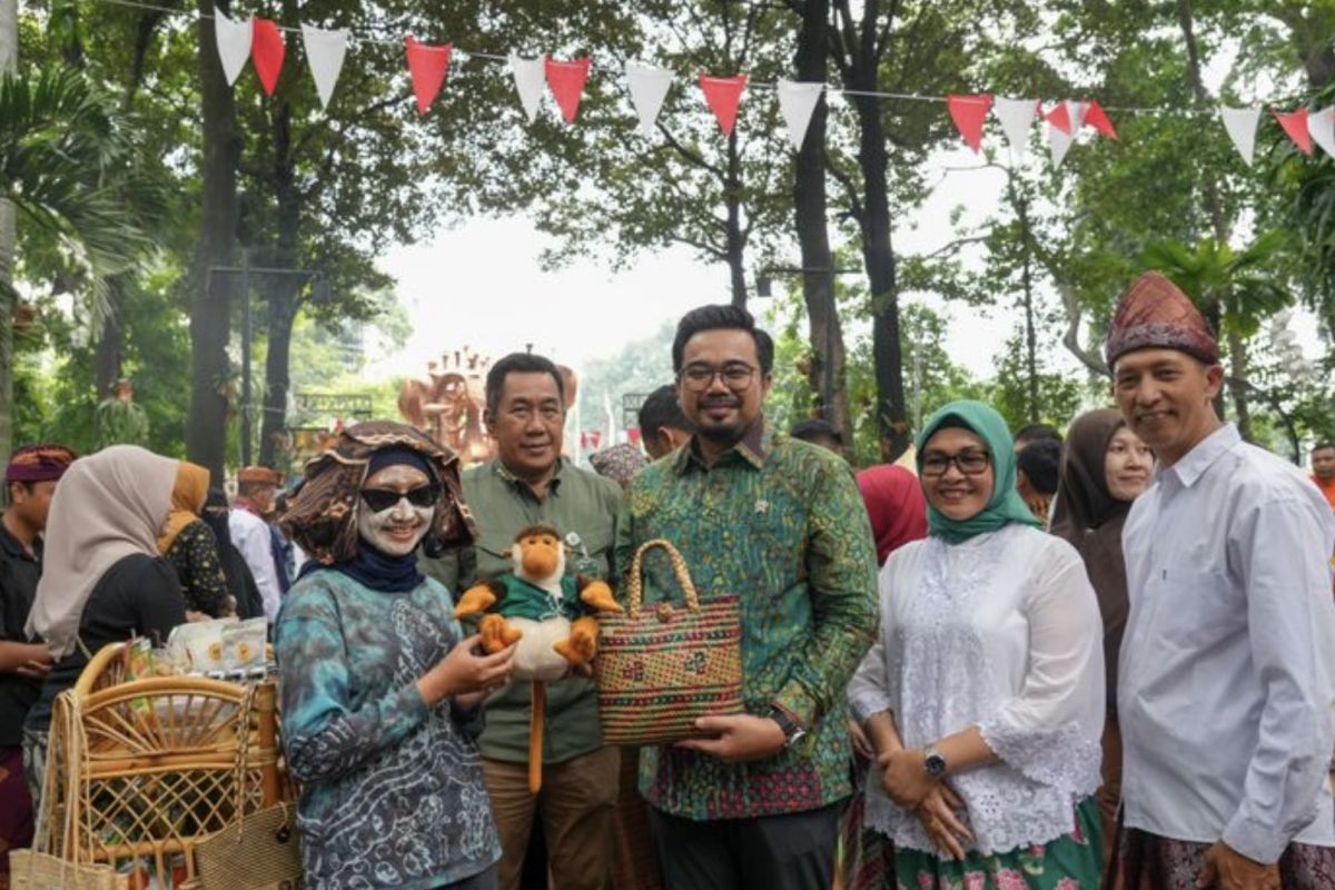 Indonesia leverages agroforestry products to spur green economy