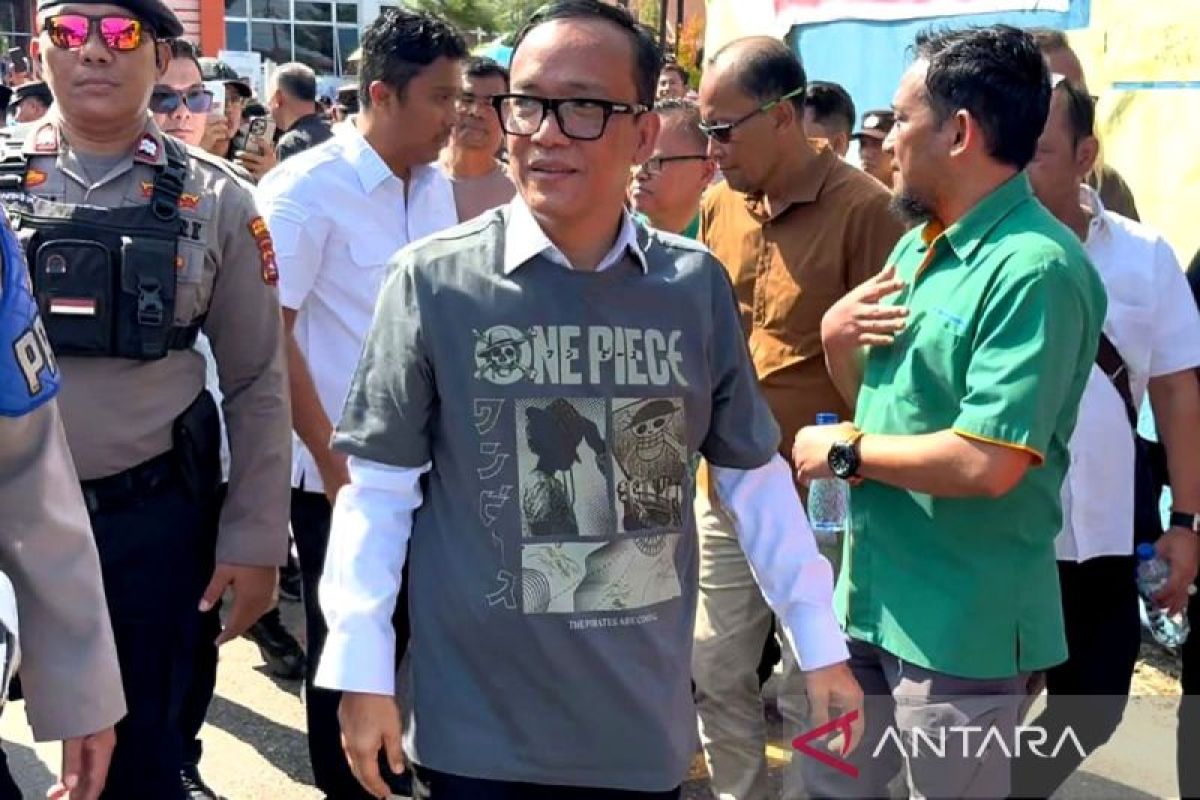 KPK sita puluhan kendaraan dari OTT Wamenaker Immanuel Ebenezer