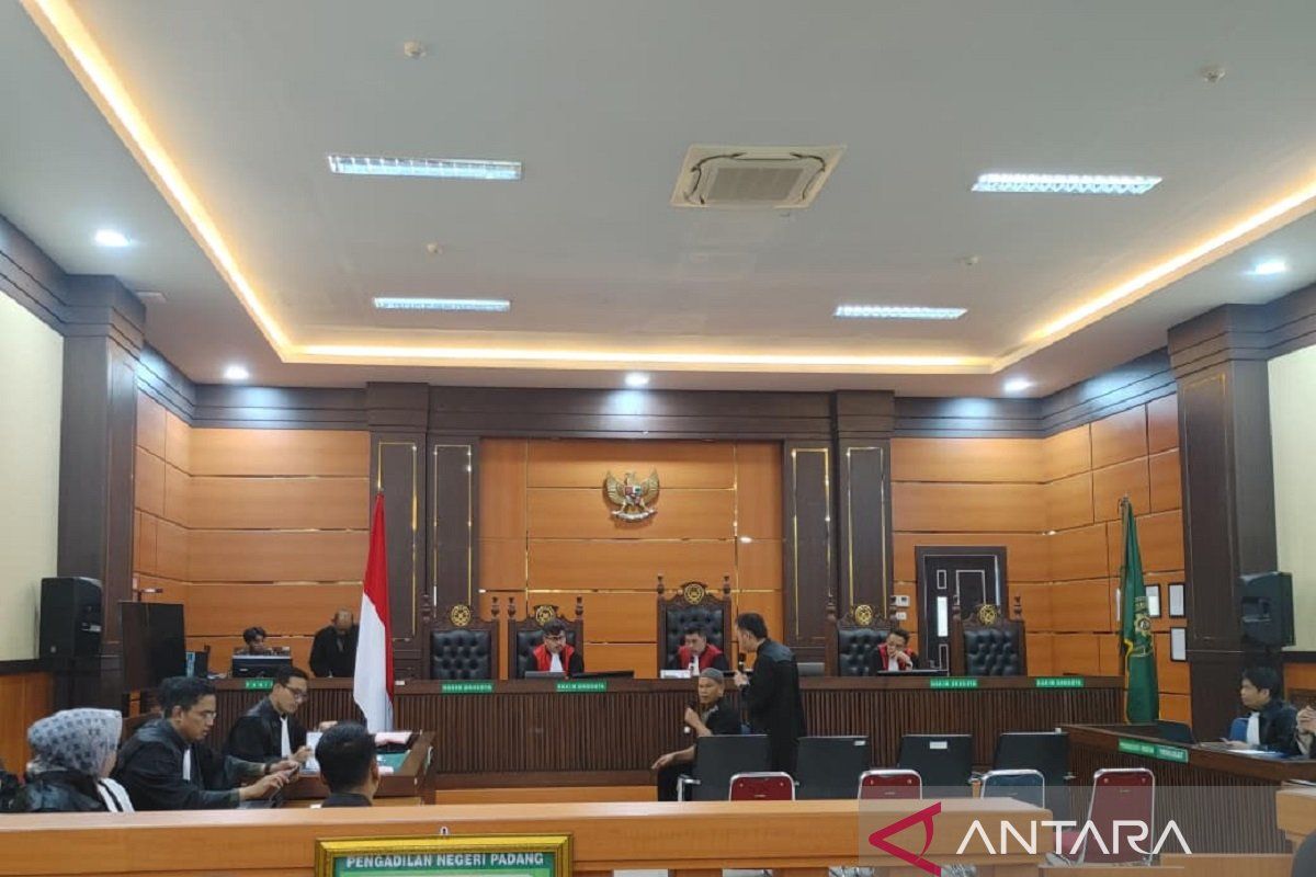 Sidang tuntutan perkara Polisi tembak Polisi Solsel diundur
