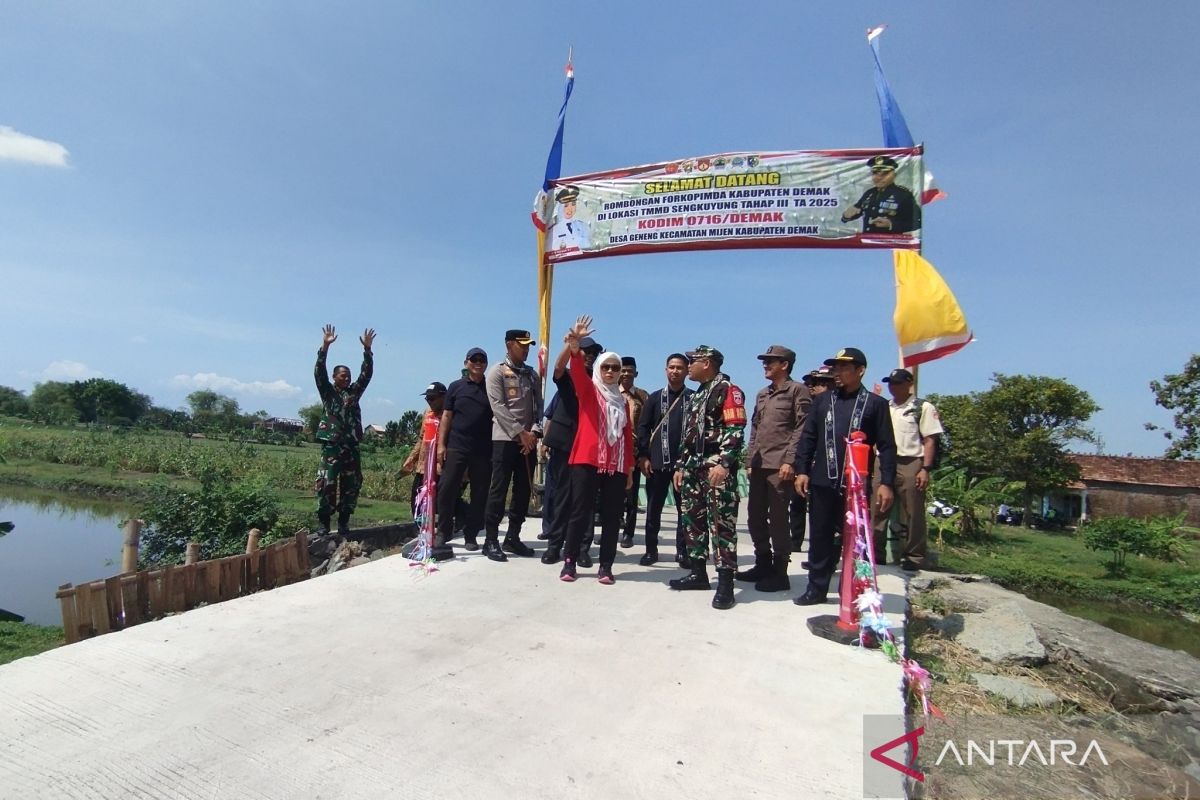 Pemkab Demak minta penambahan pompa untuk tangani rob